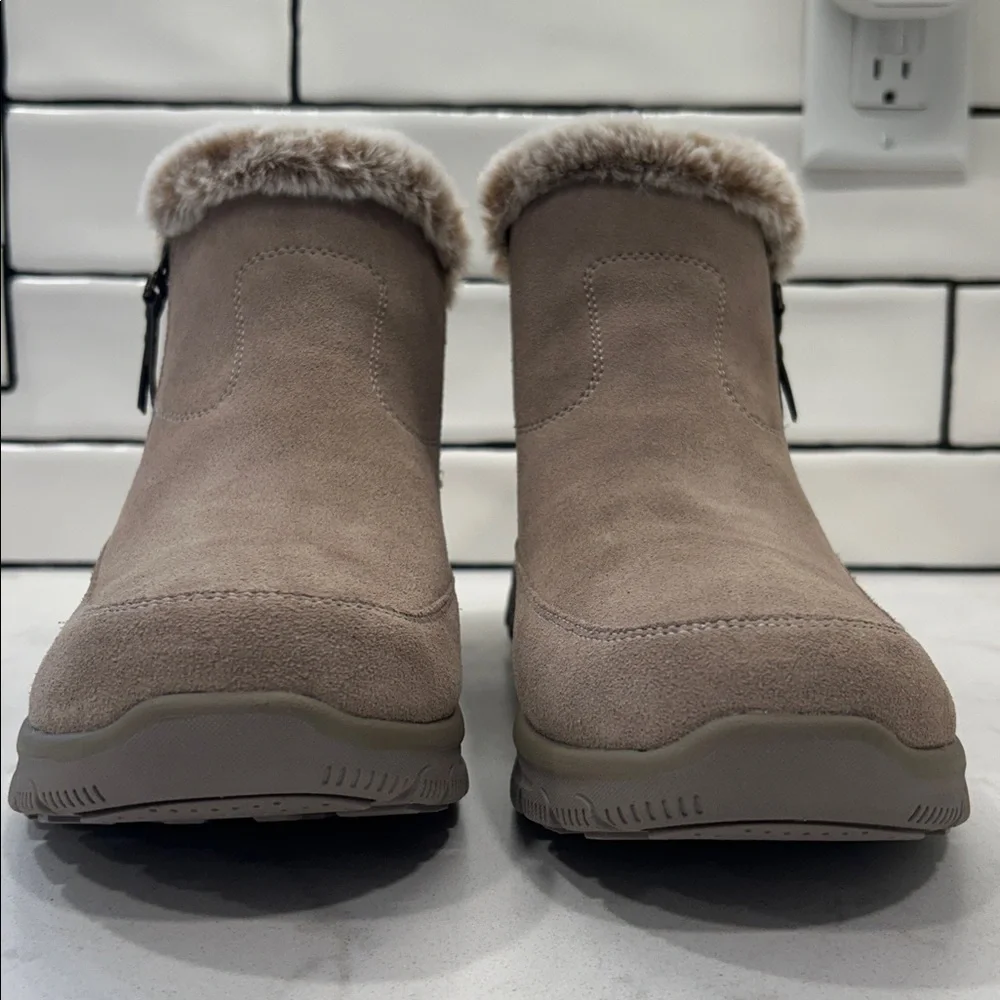 New! Skechers Women's Relaxed Fit: Easy Going - High Zip‎ Boots Size 11